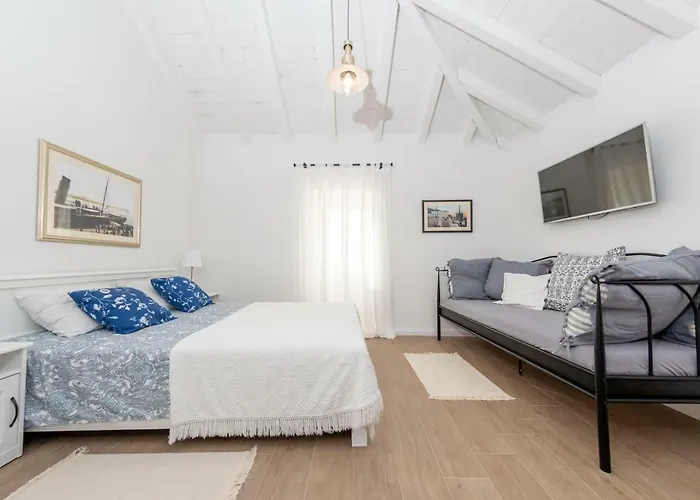 فيلة Vacation Santa Eufemia Sutomiscica